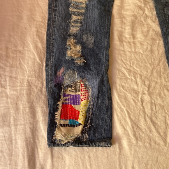 Embroidered patchwork jeans - Picture 2 of 6